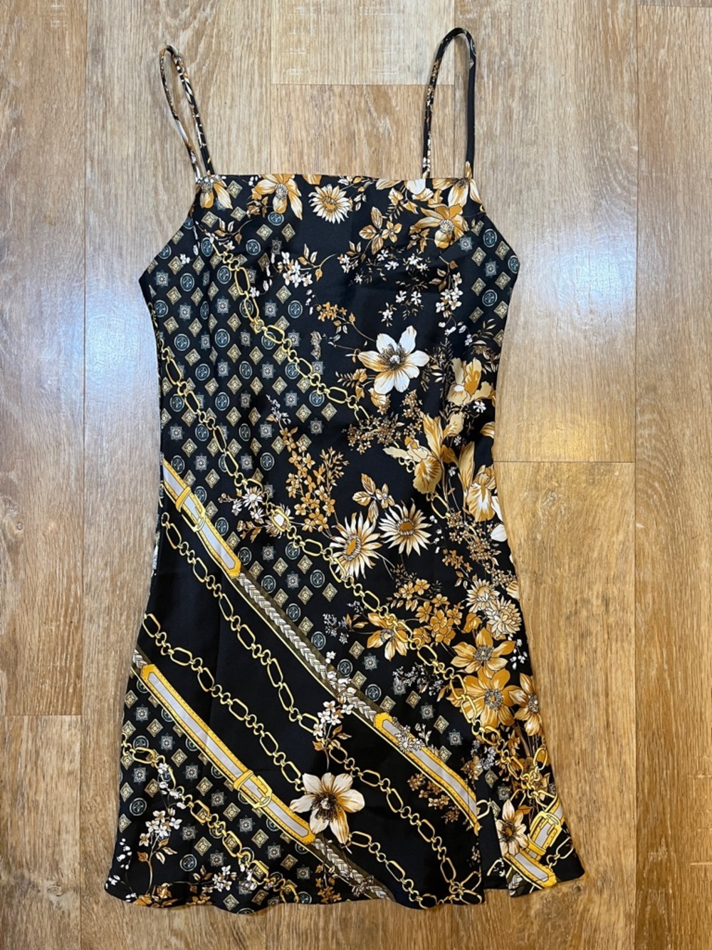Princess Polly Lucca Black Gold Mini Slip Dress US 4 EU 36 Chain Floral - Picture 3 of 14